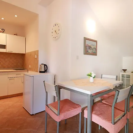 Svoboda 2 Apartment Silo (Krk)